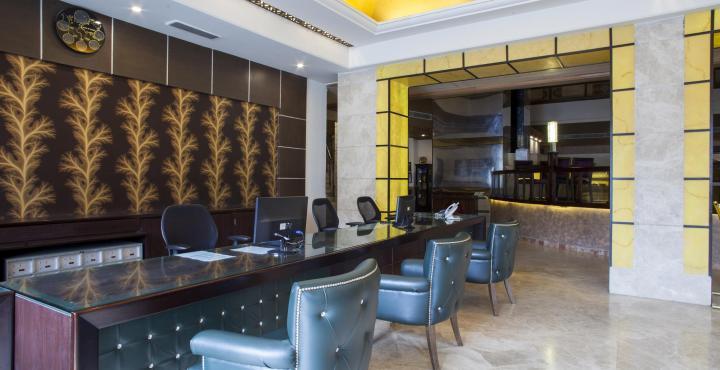 Hotel Radisson Srinagar Zewnętrze zdjęcie