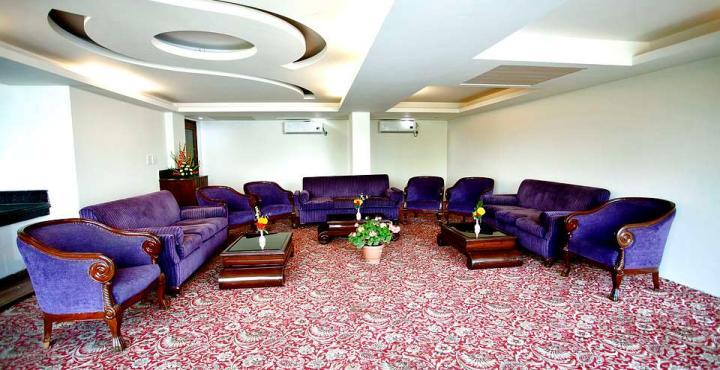 Hotel Radisson Srinagar Zewnętrze zdjęcie