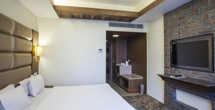 Hotel Radisson Srinagar Zewnętrze zdjęcie