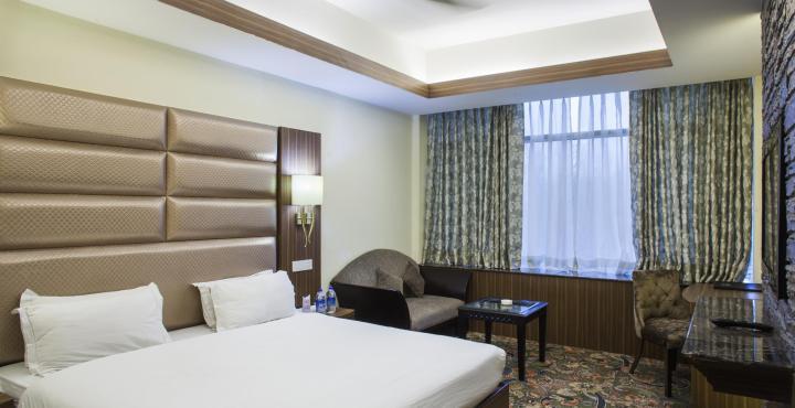 Hotel Radisson Srinagar Zewnętrze zdjęcie