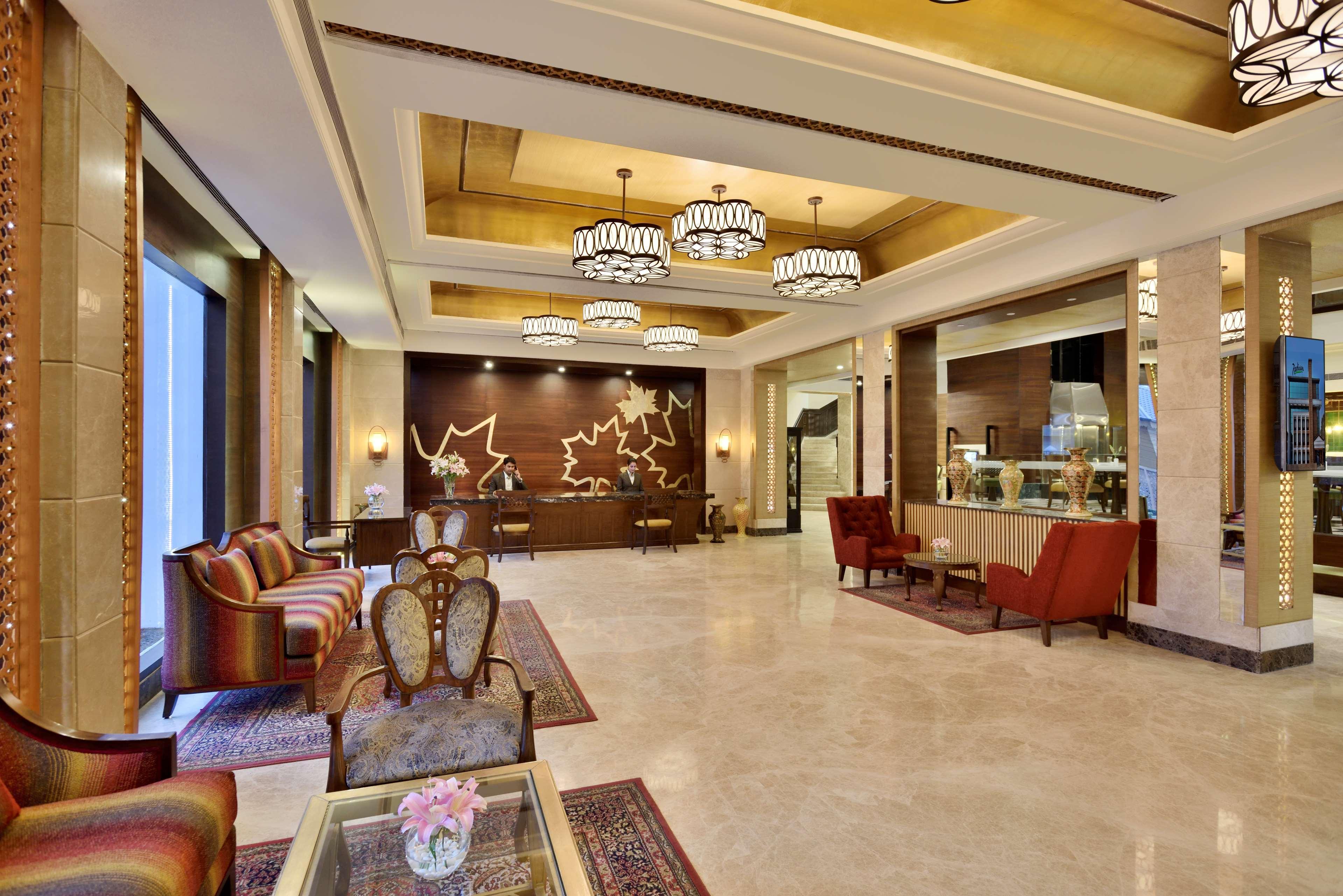 Hotel Radisson Srinagar Zewnętrze zdjęcie